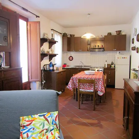 Casina Della Norma Apartment Camaiore